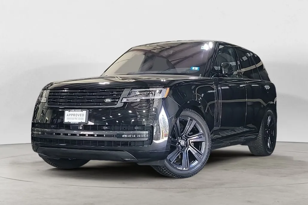 2023 Land Rover Range Rover SE photo 1