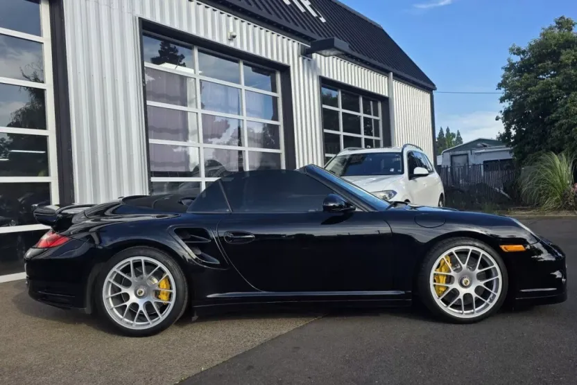 2013 Porsche 911 Turbo S Cabriolet photo 1