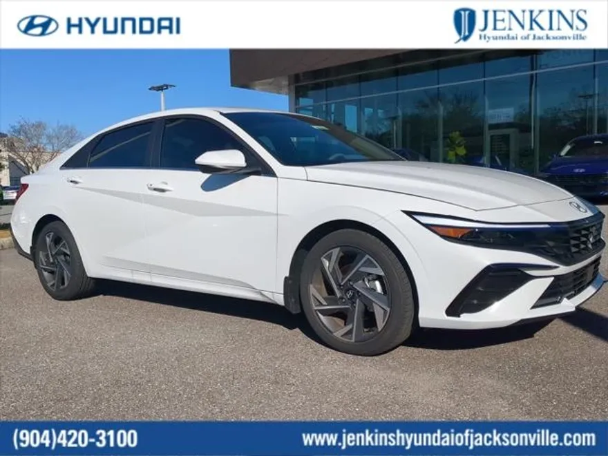 2025 Hyundai Elantra SEL Convenience photo 1