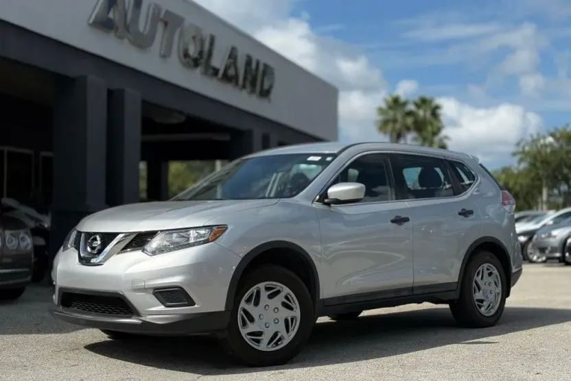 2016 Nissan Rogue S photo 1
