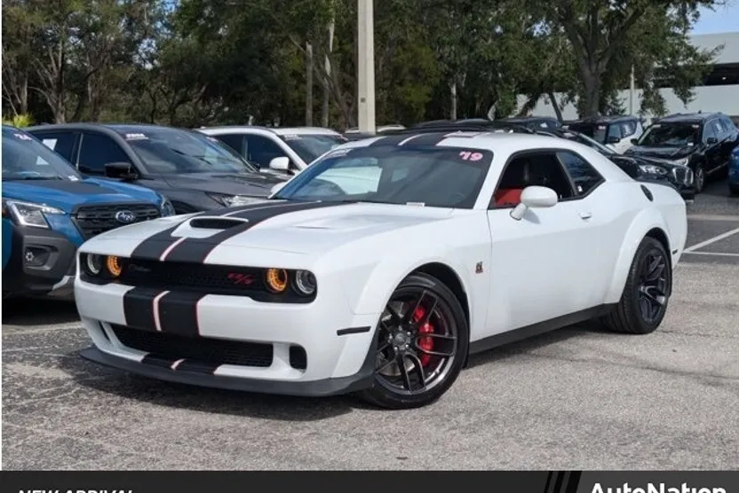 2019 Dodge Challenger R/T Scat Pack Widebody photo 1