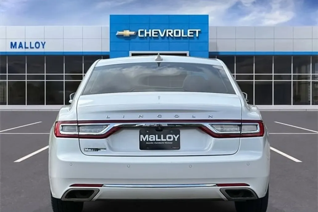 2019 Lincoln Continental Standard photo 1