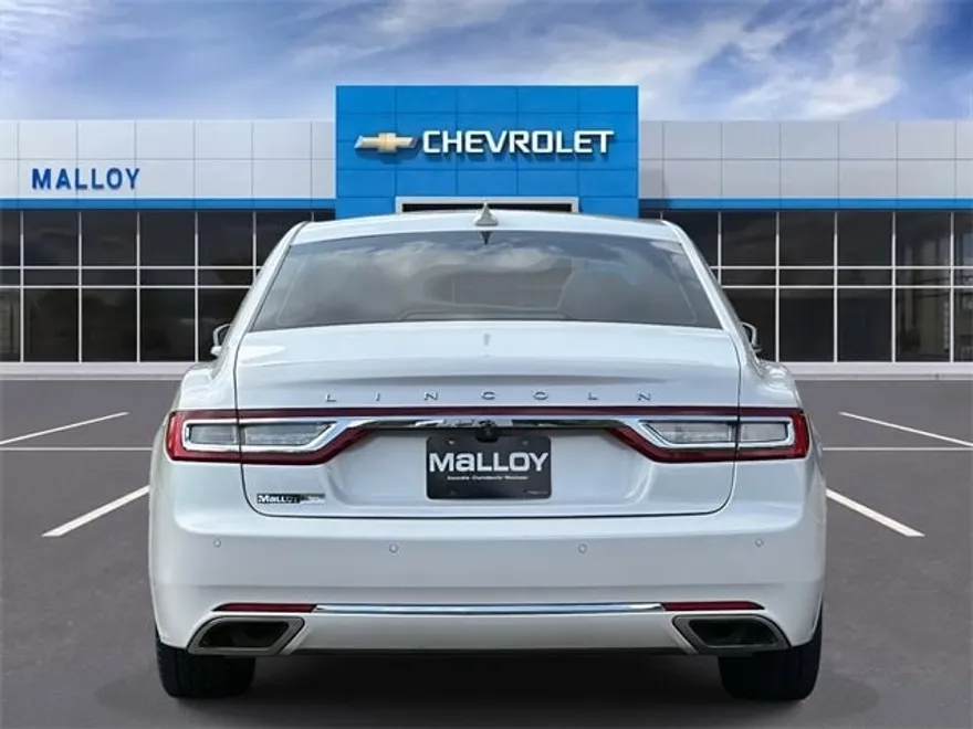2019 Lincoln Continental Standard photo 1