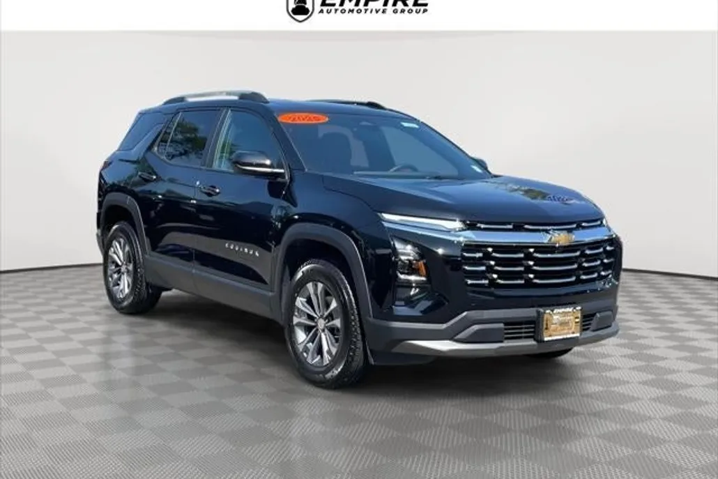 2025 Chevrolet Equinox LT photo 1