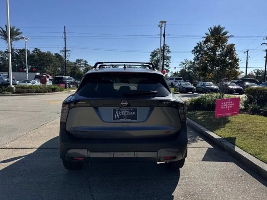 2026 Nissan Kicks SR photo 1