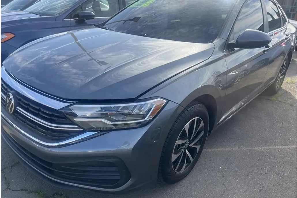 2023 Volkswagen Jetta 1.5T photo 1
