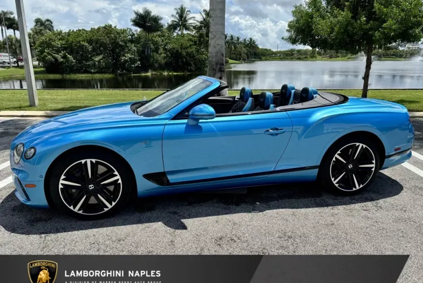 2022 Bentley Continental GT V8 photo 1