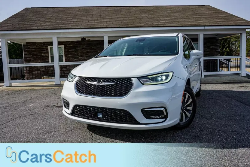 2022 Chrysler Pacifica Hybrid Touring L photo 1