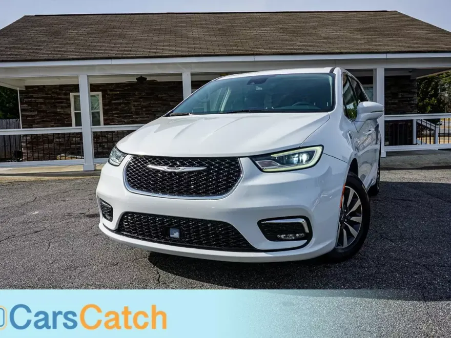 2022 Chrysler Pacifica Hybrid Touring L photo 1