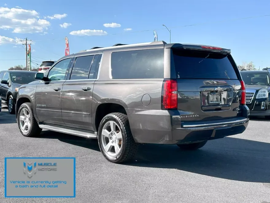 2018 Chevrolet Suburban Premier photo 1
