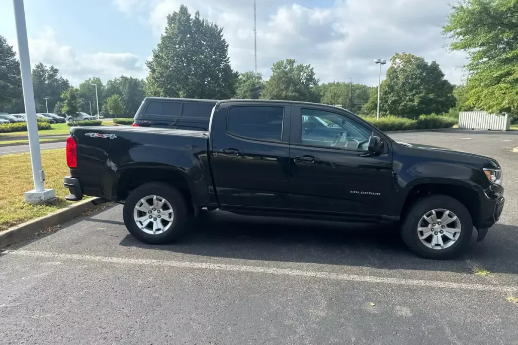 2021 Chevrolet Colorado LT photo 1