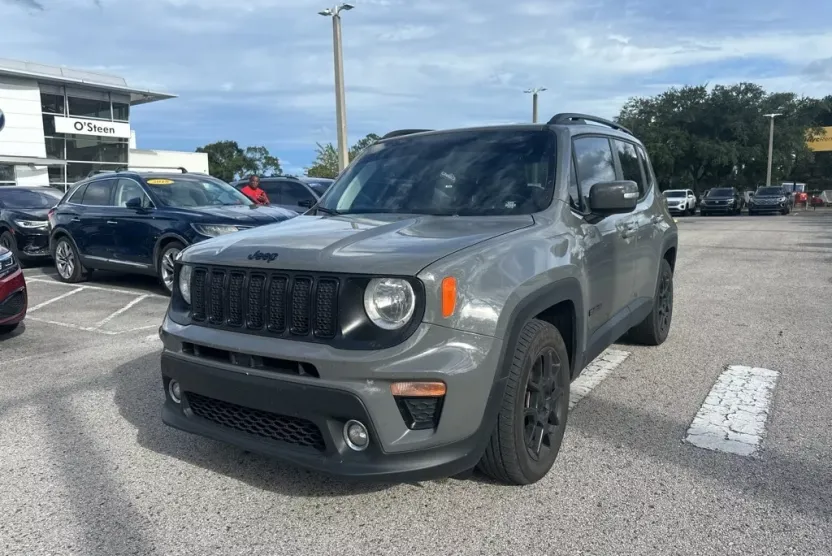 2020 Jeep Renegade Latitude Altitude photo 1