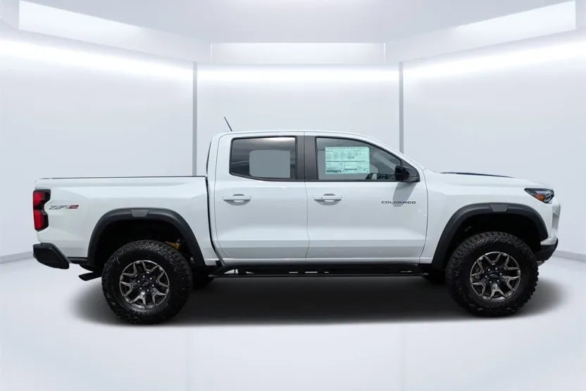 2026 Chevrolet Colorado ZR2 photo 1