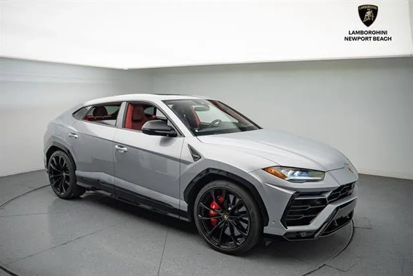 2022 Lamborghini Urus photo 1