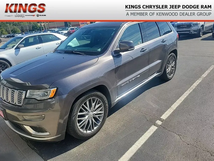 2017 Jeep Grand Cherokee Summit photo 1