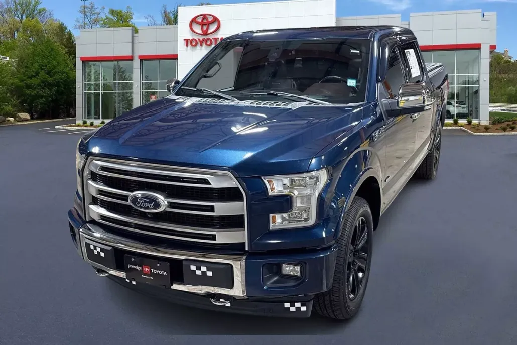 2017 Ford F-150 Platinum photo 1