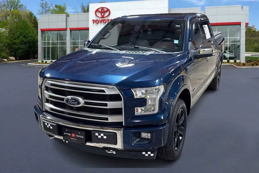 2017 Ford F-150 Platinum photo 1