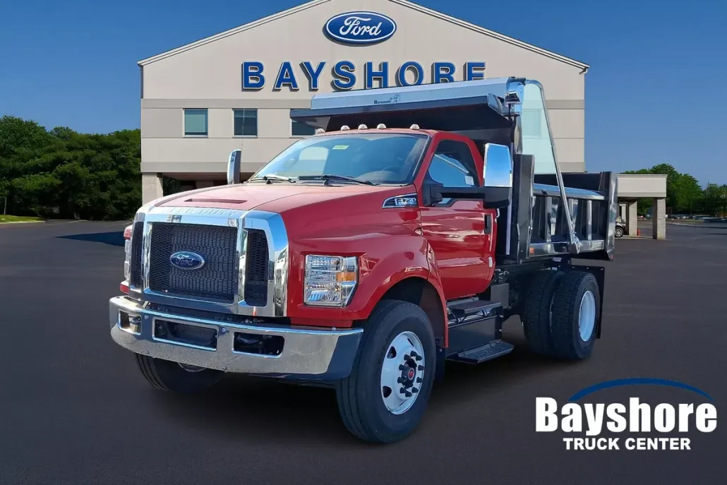 2025 Ford F-750 photo 1