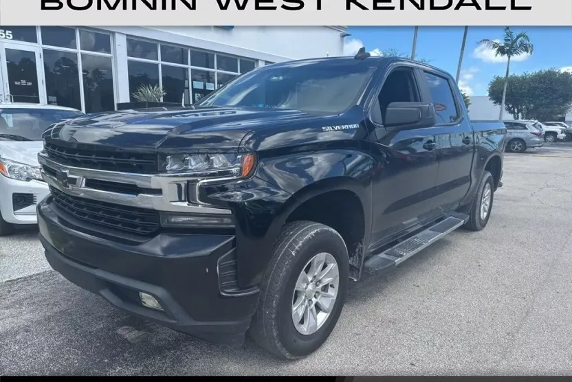 2022 Chevrolet Silverado 1500 LT photo 1