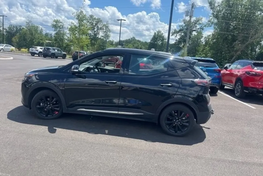 2023 Chevrolet Bolt EUV Premier photo 1