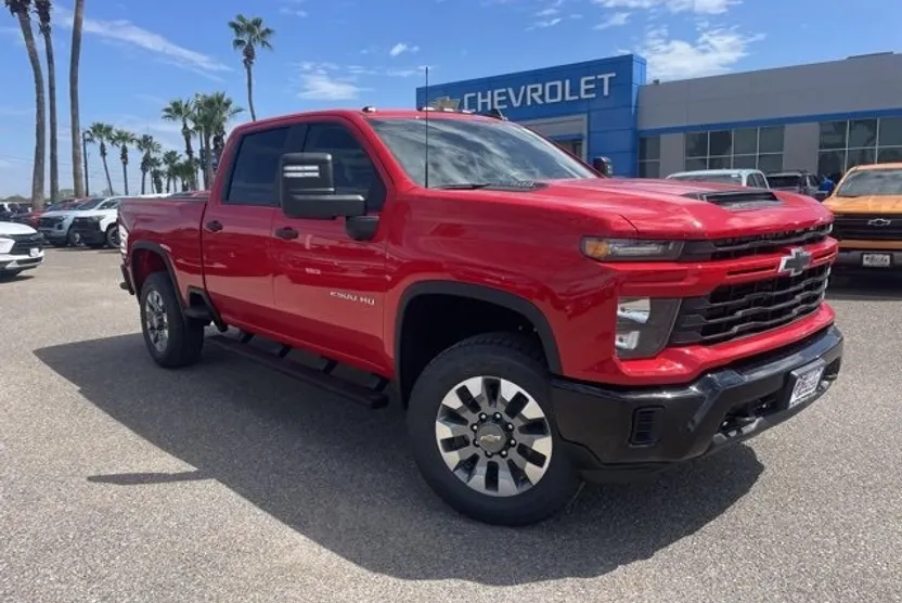 2026 Chevrolet Silverado 2500HD Custom photo 1
