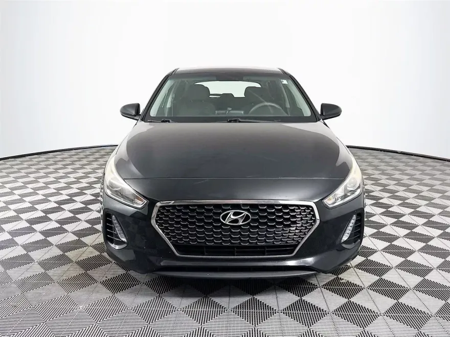 2020 Hyundai Elantra GT Base photo 2
