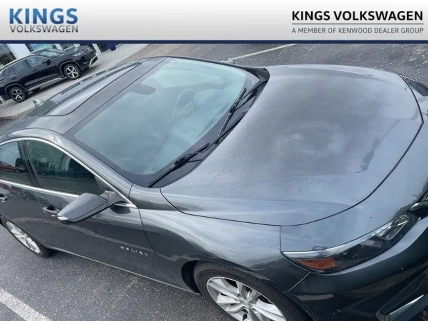 2016 Chevrolet Malibu 1LT photo 1