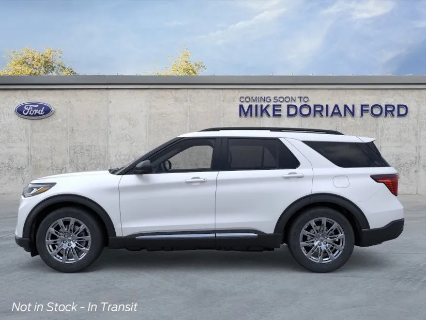 2025 Ford Explorer photo 1