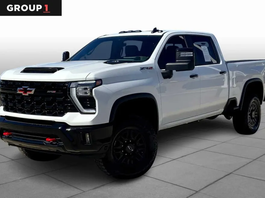 2024 Chevrolet Silverado 2500HD ZR2 photo 1