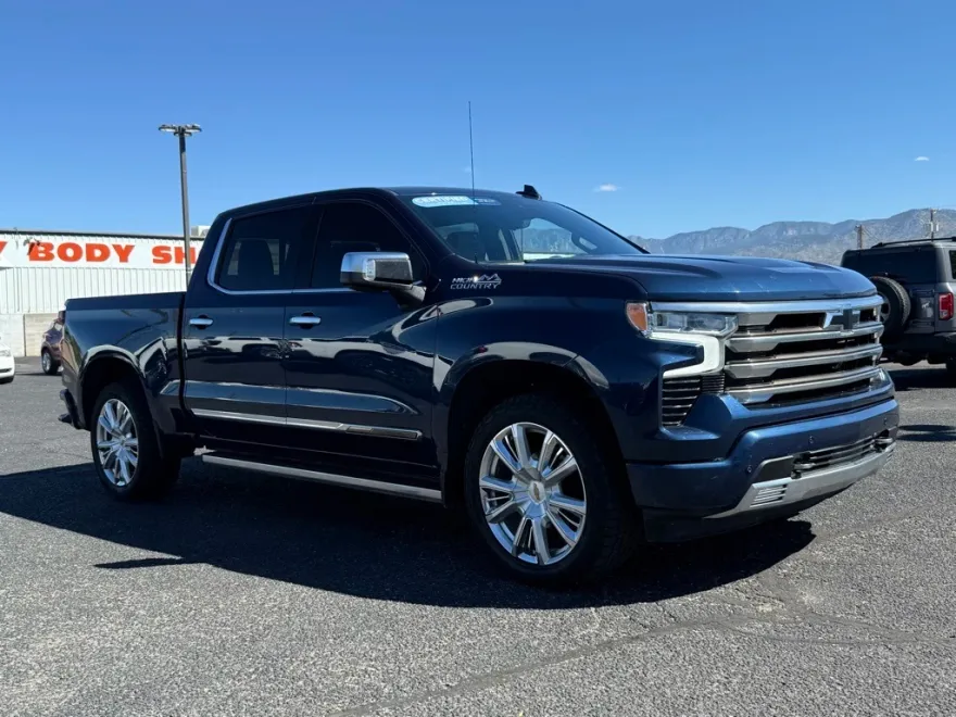 2022 Chevrolet Silverado High Country photo 1