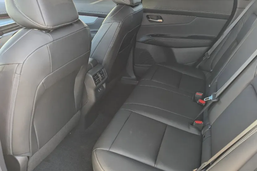 2025 Nissan Murano SL photo 1