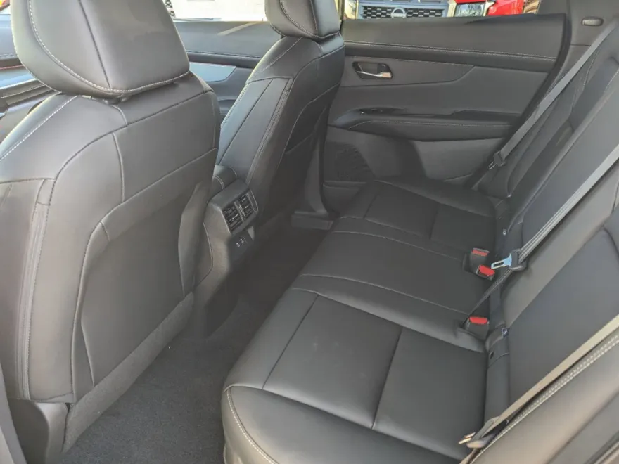 2025 Nissan Murano SL photo 1