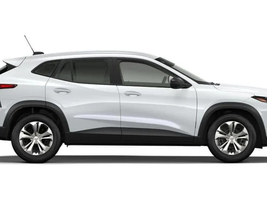 2026 Chevrolet Trax LS photo 1