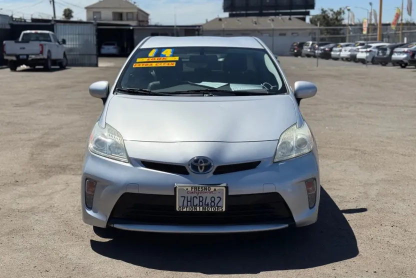 2014 Toyota Prius Four photo 1