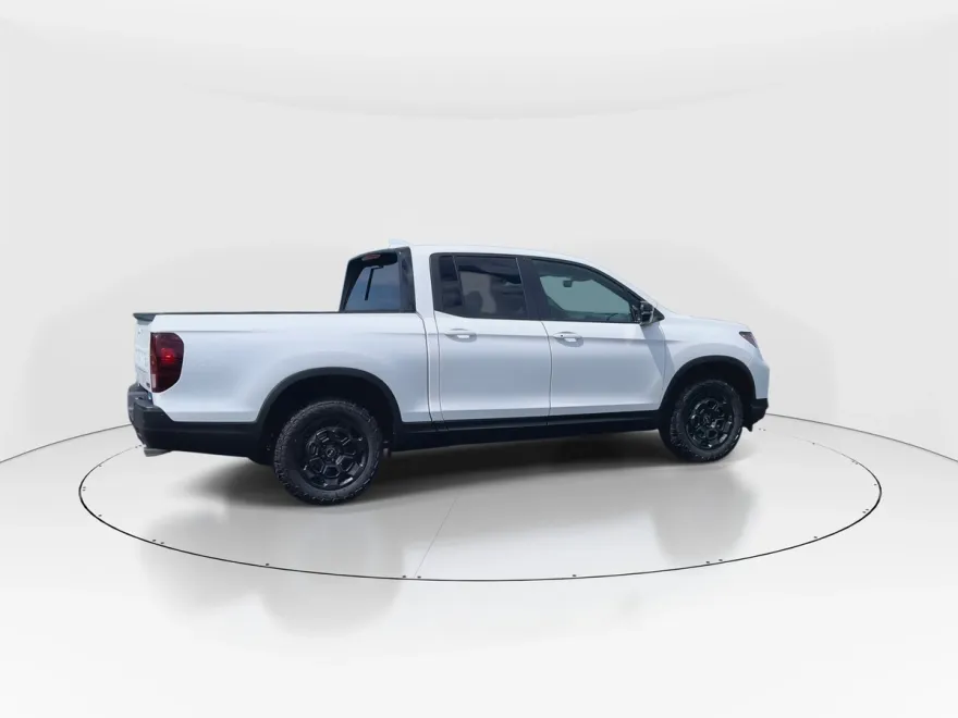 2025 Honda Ridgeline TrailSport photo 1