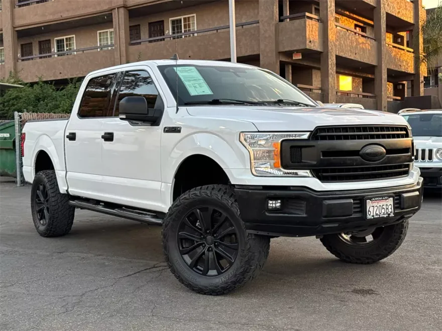 2019 Ford F-150 XLT photo 1