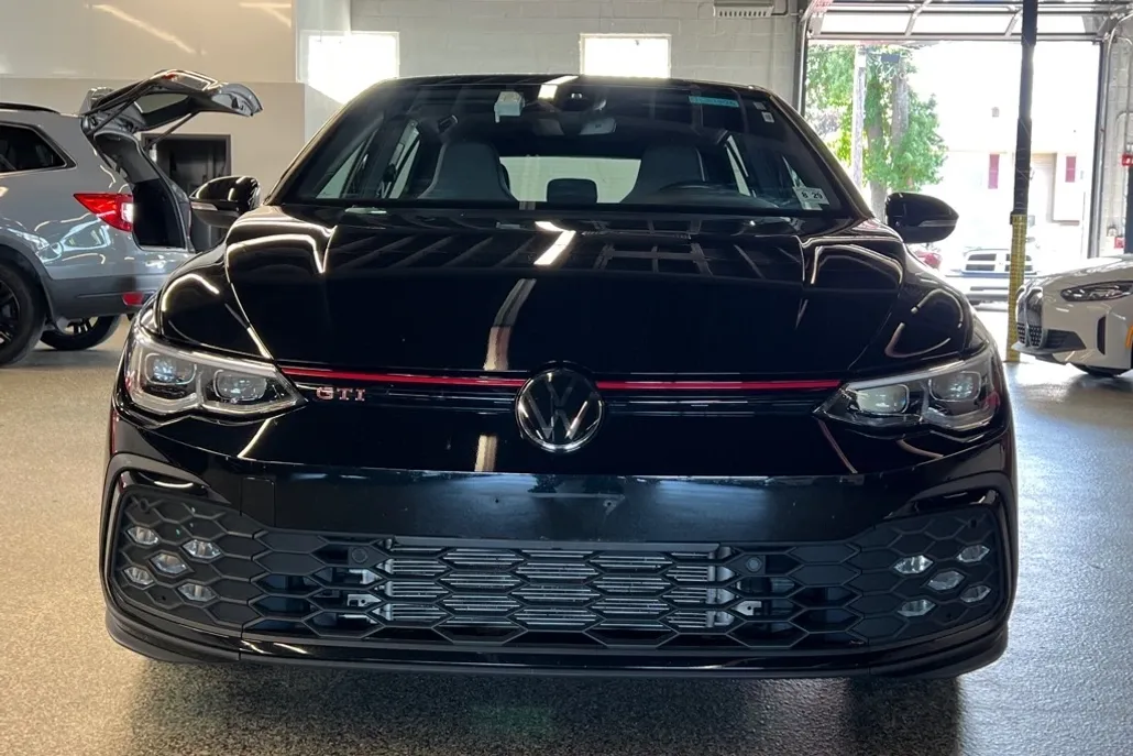 2024 Volkswagen Golf GTI S photo 1