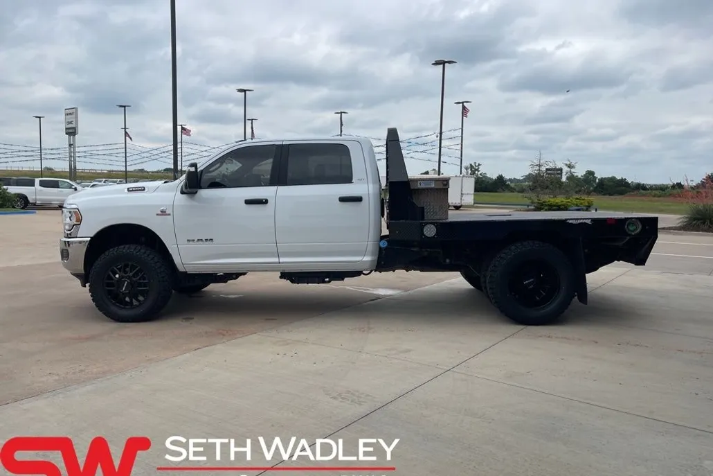 2024 Ram 3500 SLT photo 1
