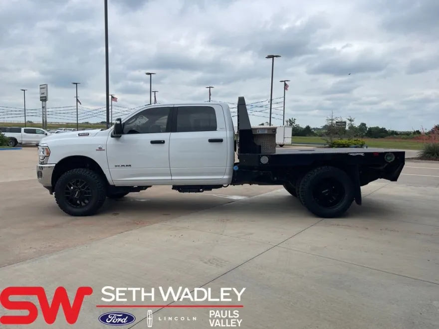 2024 Ram 3500 SLT photo 1
