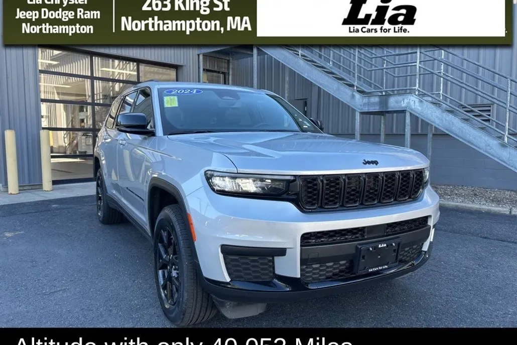 2024 Jeep Grand Cherokee Altitude photo 1