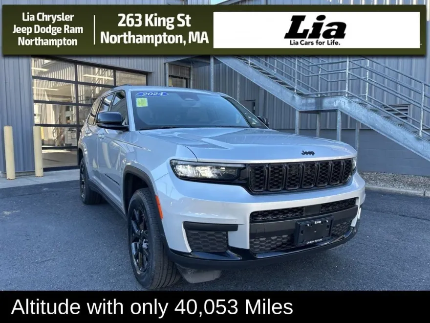 2024 Jeep Grand Cherokee Altitude photo 1