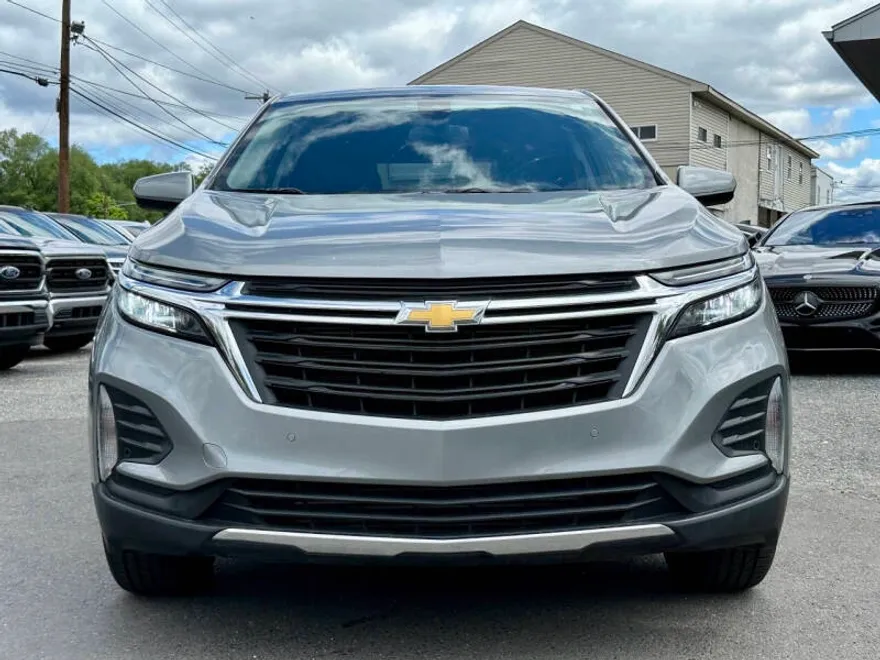 2023 Chevrolet Equinox LT photo 1