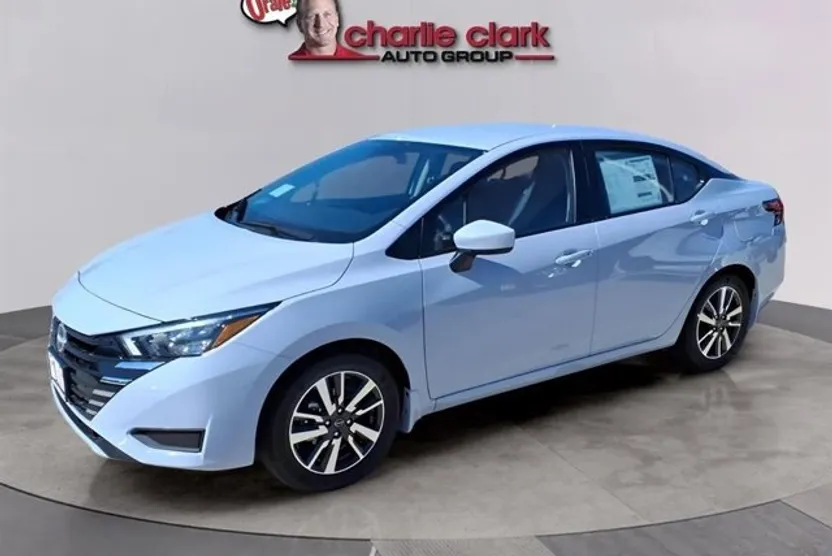 2025 Nissan Versa SV photo 1