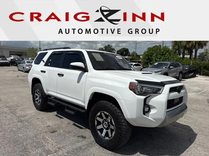2022 Toyota 4Runner TRD photo 1