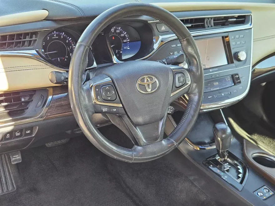 2014 Toyota Avalon Limited photo 1