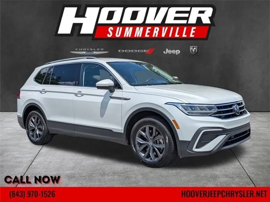 2023 Volkswagen Tiguan SE photo 1