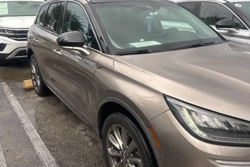 2020 Lincoln Corsair Standard photo 1