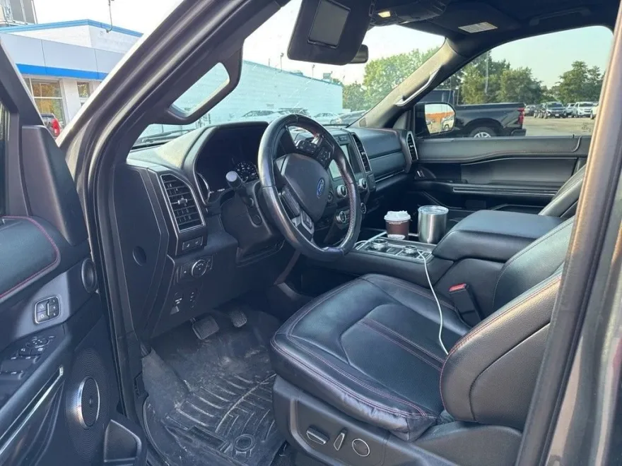 2019 Ford Expedition MAX Limited photo 1