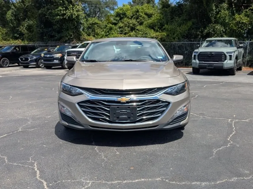 2024 Chevrolet Malibu 1LT photo 1
