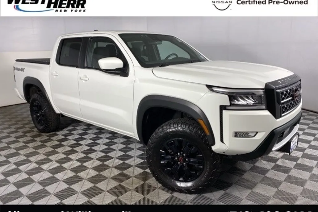2022 Nissan Frontier PRO-4X photo 1